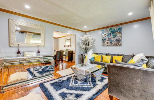 Gahanna House | Families Welcome Lake-View Home, 2 Mi to Gahanna!