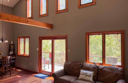 Cloudcroft House | Families Welcome Quiet Cabin Less Than 5 Mi to Cloudcroft