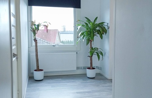 Nordostra Motala Villa | Familjevänligt och Mysigt hus vid Göta Kanalen, Nära Motala Centrum