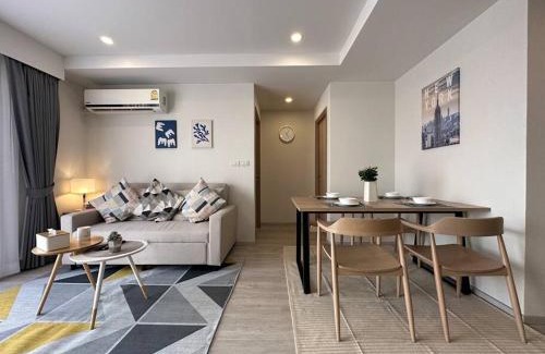 Sathorn Apartment | Family 2Bedrooms 2BR w/Pool/Gym/Wi-fi @Sathorn