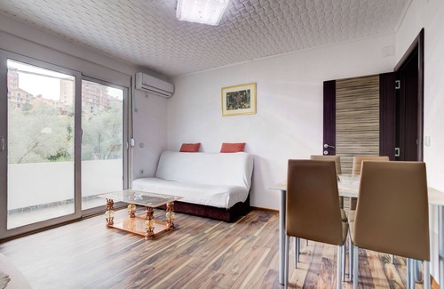 Utjeha Apartment | Family 2BR Apartment close to Utjeha beach