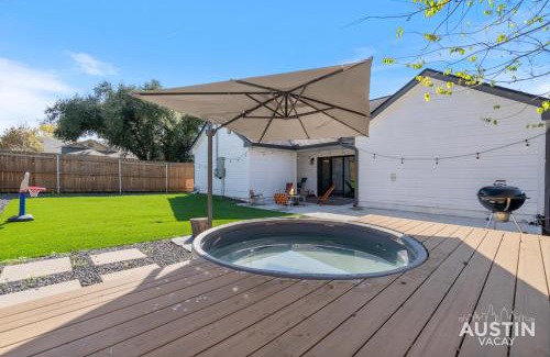 Windy Terrace House | Family 3BR 2BA Home Near Charming Main Street w Cowboy Pool by Austin Vacay