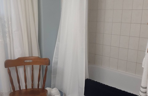 Brampton Apartment | Family Accommodations in Downtown Brampton.