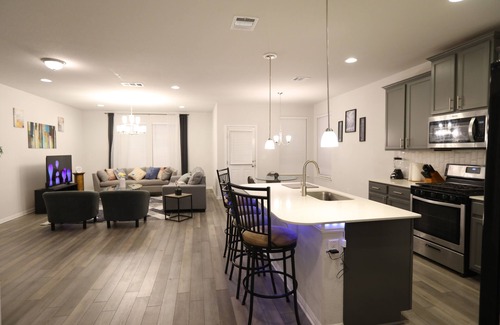 Georgetown House | Family and group friendly large, spacious modern home in Leander