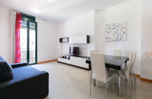 Salou City Centre Apartment | Family Apartment · 80m Beach · UHC SOL I MAR 295