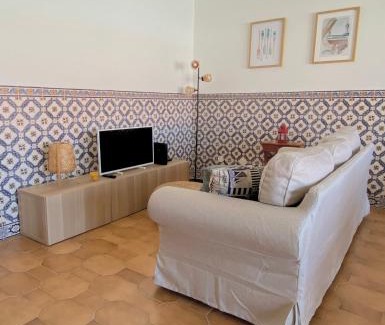 Torres Vedras Apartment | Family Apartment with Balcony, 5 min from the Beach