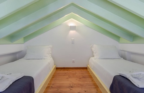 Pedi Apartment | Family Apartment with Sea View C, Symi