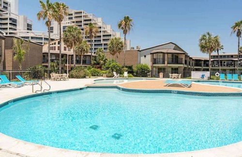 South Padre Island Apartment | Family Beach Condo, Steps to Sand!