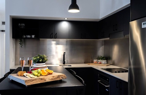 Surfers Paradise Apartment | 'Family Beach Getaway' by Inn Paradise