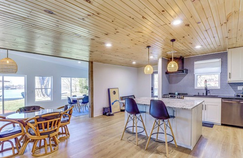 Summit Station House | Family Buckeye Lake Retreat: Game Room & Fire Pit!