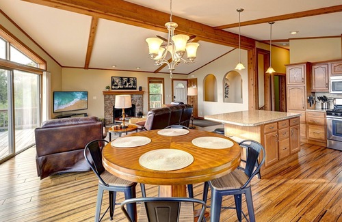 Wisconsin Dells House | Family Cabin Escape with Games Near the Dells