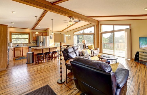 Wisconsin Dells House | Family Cabin Escape with Games Near the Dells