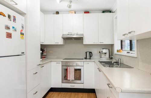 Narrawallee House | Family Coastal Escape Narrawallee NSW
