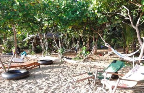 Nuea Khlong House | Family Cottage of Koh Pu