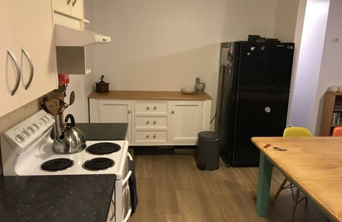 South Durras House | Family cottage, 8 minutes from the beach, pet friendly