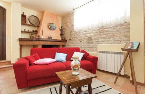 Furlo House | Family Cottage in Cagli with Pool