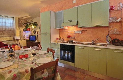 Furlo House | Family Cottage in Cagli with Pool