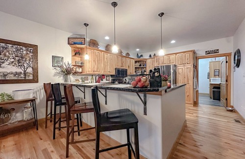 Lakeside House | Family Entertainment near Flathead & Glacier. Theater, Arcade, Billiards & Poker