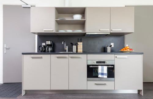 Delft Apartment | Family executive Studio with Balcony open Delft Utopia Flora 20F