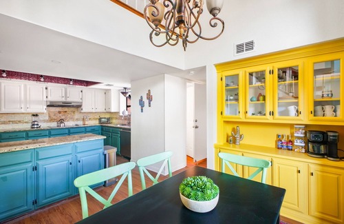 Vance Jackson House | Family Fiesta! Pool, Spa, Arcade, Mini Golf, Slide, Bowling + Games