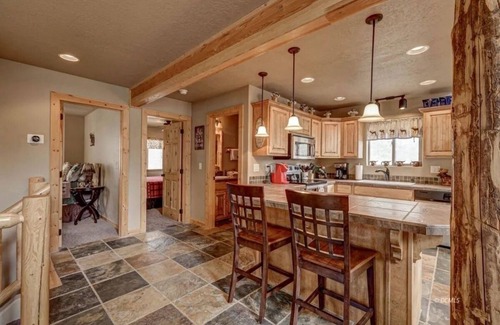 Meadow View Heights Cabin | Family Friendly Getaway