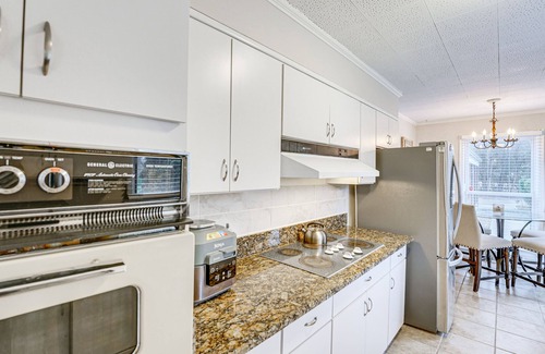 Drayton Plains House | Family-Friendly Bloomfield Hills Home w/Patio!
