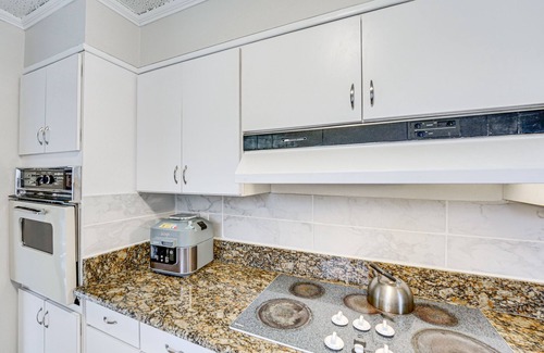 Drayton Plains House | Family-Friendly Bloomfield Hills Home w/Patio!