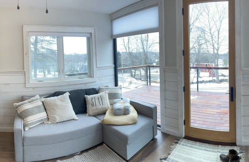Winthrop Cottage | Family friendly, 2-Bedroom cottage with lakeview