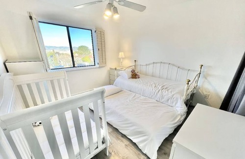 Prescott Country Club House | Family-friendly 2-bedroom 2-bathroom home with fenced backyard, toys, AC, WiFi