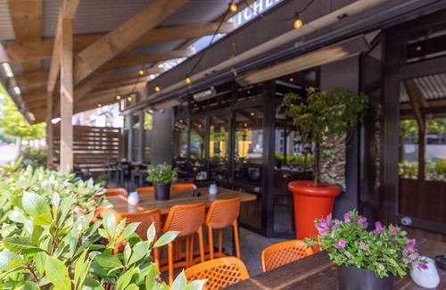 Made House | Family-Friendly 2 Units w/Dining, Local Landmarks & Stunning Outdoors