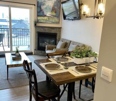 Canmore Apartment | Family friendly 2BR/2BA condo - Views & Location!