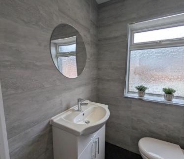Gateshead House | Family-friendly 3-bed House In Gateshead