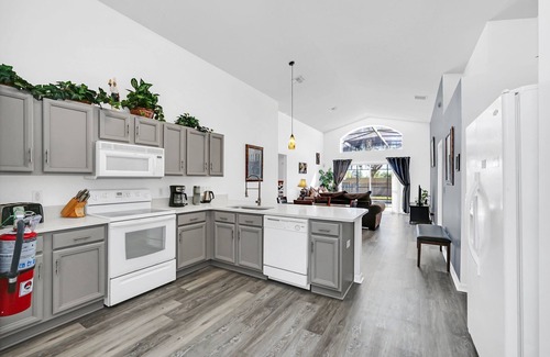 Solana Villa | Family Friendly 4 Bed Game Spa Pool Home- 1112SB