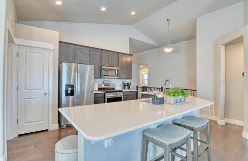 Colorado Springs House | Family friendly 5bd3bath 3CarGarage GameRoom