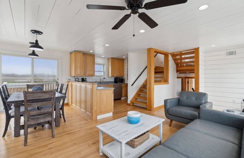Ogunquit - Wells House | Family-Friendly, Airy 5BR 3-Story Home, Steps to Beach - Sleeps 10