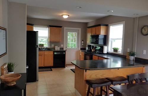 Clear Lake House | Family-friendly And Close To Surf Ballroom