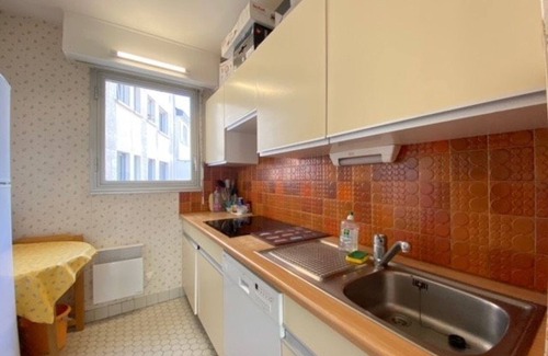 La Baule-Escoublac Apartment | Family-Friendly Apartment in Central La Baule, Near Shops and Beach, with Parking