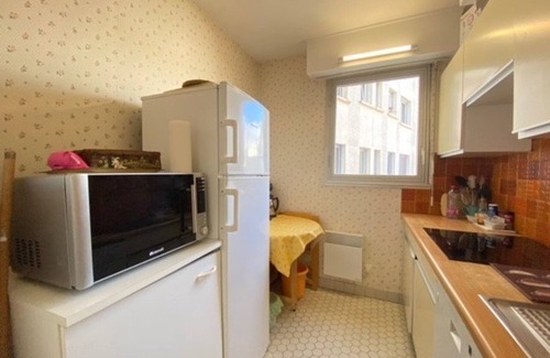 La Baule-Escoublac Apartment | Family-Friendly Apartment in Central La Baule, Near Shops and Beach, with Parking