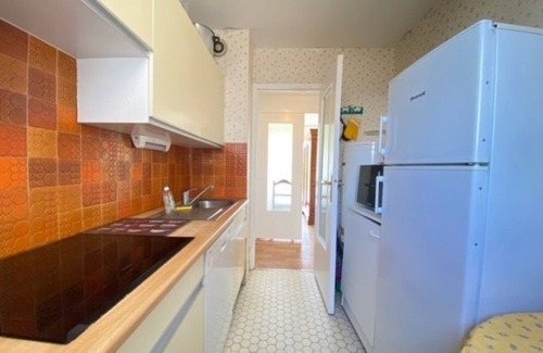 La Baule-Escoublac Apartment | Family-Friendly Apartment in Central La Baule, Near Shops and Beach, with Parking