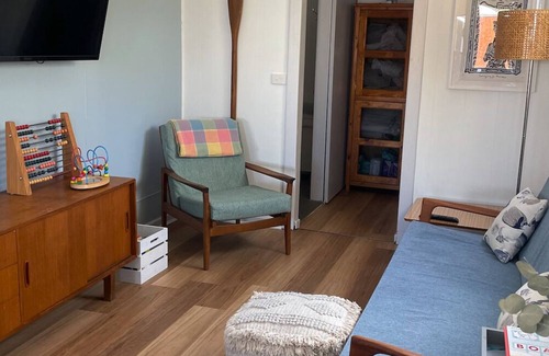 Port Broughton House | Family Friendly - Across the road from beach - 10 min walk to town