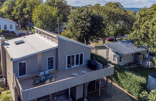 Culloden Shores House | Family Friendly Beach House, Walking distance to Private Beach