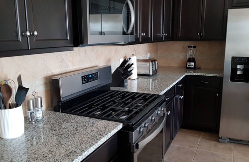 Loughman House | 🌞 Family friendly, beautifully decorated, 2 min walk to resort pool facilities!