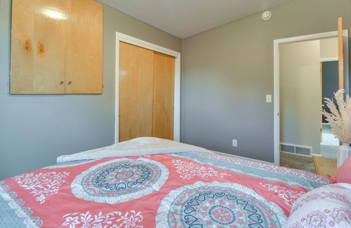 Billings House | Family-Friendly Billings Getaway w/ Private Deck