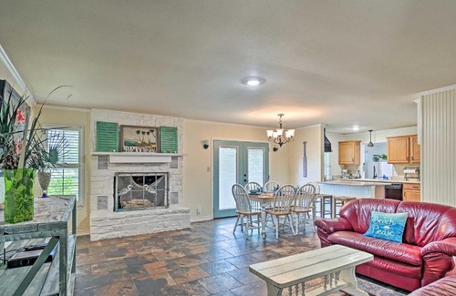 Boerne House | Family-Friendly Boerne Beach House with Patio