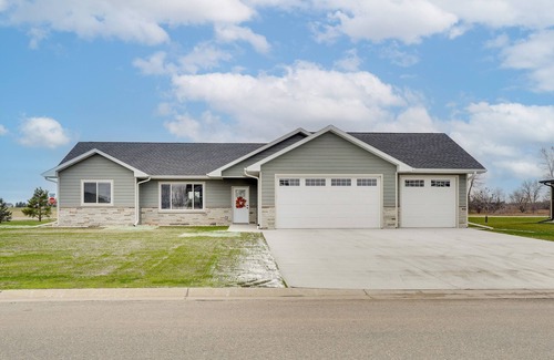 Brookings House | Family-Friendly Brookings Home: 3 Mi to Downtown!
