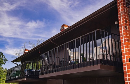 Lake Geneva Condo | Family friendly Camp themed condo on Lake Como, minutes to downtown Lake Geneva