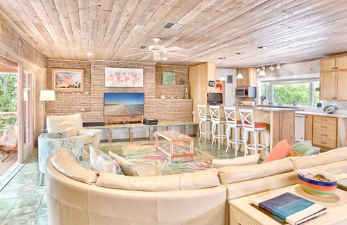Captiva House | Family Friendly- Captiva Pool Home- Gulf Front- Lasting Memories Made Here !