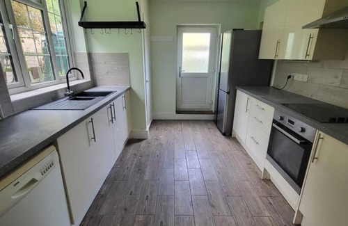 Bray on Thames House | Family Friendly Cliveden Apartment - New!