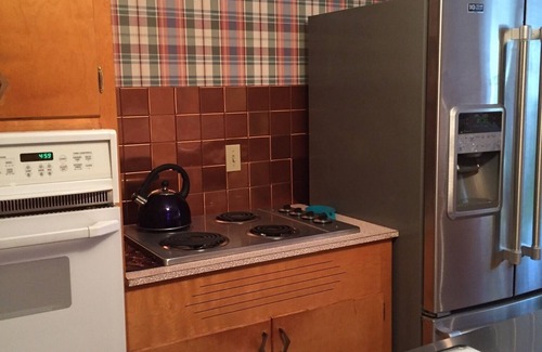 Manhattan House | Family friendly, close to downtown and restaurants , quiet neighborhood