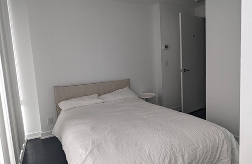 Toronto Entertainment District Condo | Family Friendly Condo in heart of Downtown!